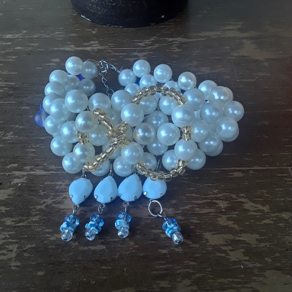 Elegant Handmade Faux Pearl Bracelet w/ Frost Glass Beads - Picture 11 of 17